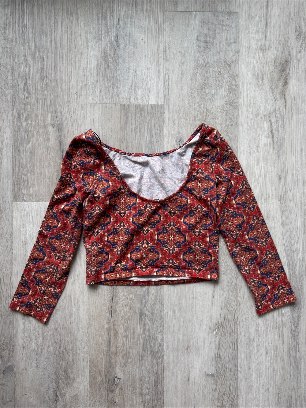 Forever 21 Red and Blue Printed Long Sleeve Crop Top